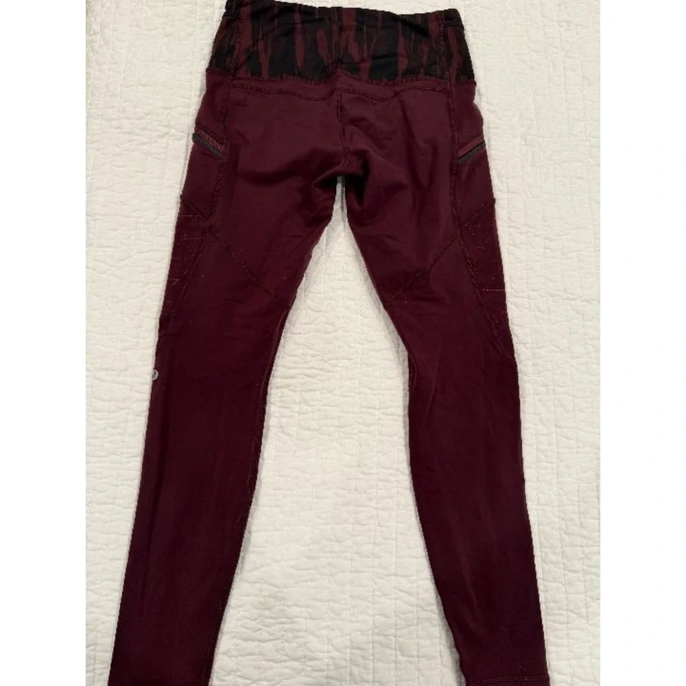 Lululemon Toasty Tech Tights Maroon 8 GUC